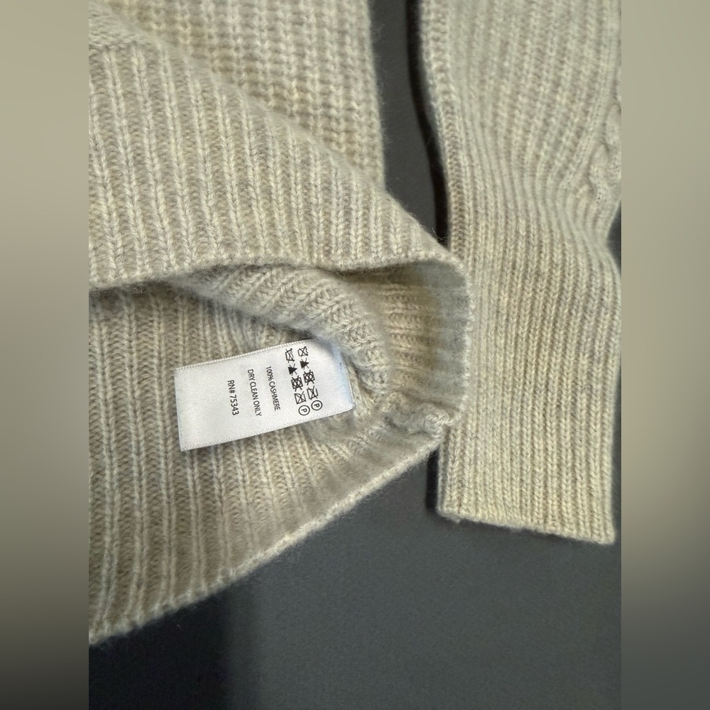 Cynthia Rowley 2-Ply Cashmere Cable
Knit  women Sweater Size M - Picture 5 of 9